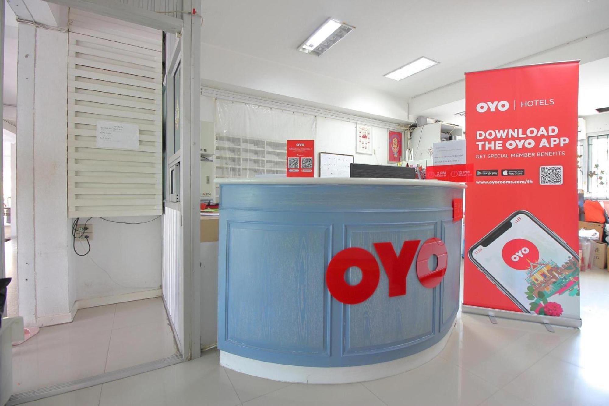 OYO 498 Ladawan Villa Bangkok Bagian luar foto